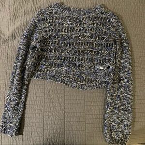 Cropped sweater with hole details